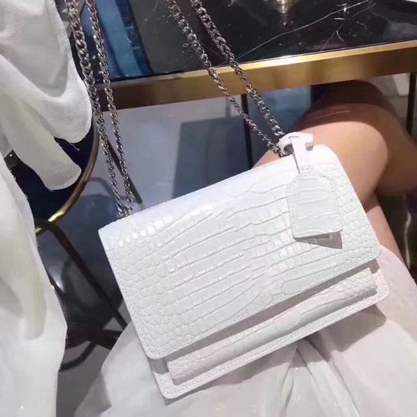 fashion women shoulder bag luxury quality real leather ladies chain messenger crossbody bags girl diamond lattice handbag metal button 22x16
fashion women shoulder bag luxury quality real leather ladies chain messenger crossbody bags girl diamond lattice handbag metal button 22x16
