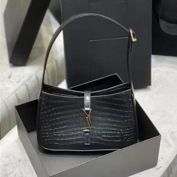 shoulder bag quality armpit bags classic leather designer handbags for ladies, shoulder bags, baguette multi-color fashion bags who ufxp
shoulder bag quality armpit bags classic leather designer handbags for ladies, shoulder bags, baguette multi-color fashion bags who ufxp