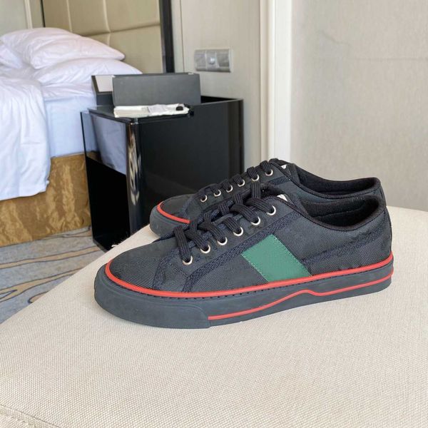 designer shoes 1977 sneaker series mens women high low casual shoe tennis shoes red black outdoor denim rubber sole sneakers
designer shoes 1977 sneaker series mens women high low casual shoe tennis shoes red black outdoor denim rubber sole sneakers