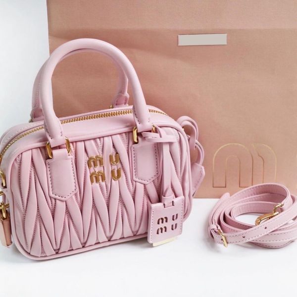 fashion girl handle miumiu matelasse bowling shoulder bag miu hobo luxury tote handbags womens man designer wallet crossbody genuine leather
fashion girl handle miumiu matelasse bowling shoulder bag miu hobo luxury tote handbags womens man designer wallet crossbody genuine leather