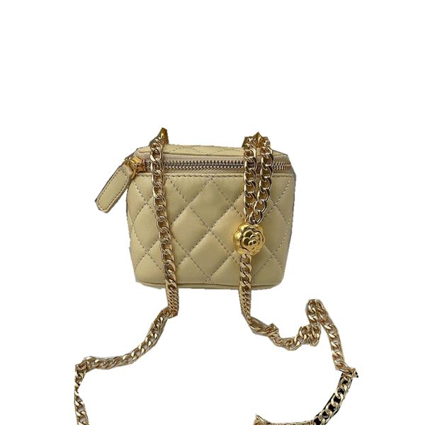 gold hardware camellia flower women mini cosmetic bag matelasse chain leather quilted retro classic flap cross body bag designer wallet card
gold hardware camellia flower women mini cosmetic bag matelasse chain leather quilted retro classic flap cross body bag designer wallet card