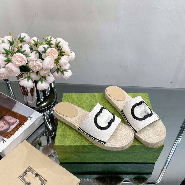 fashion joker beach flip-flops designer slippers women's flat sandals leather brown black white plus size 35-42
fashion joker beach flip-flops designer slippers women's flat sandals leather brown black white plus size 35-42