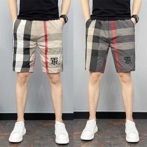 summer thin quick drying shorts men's trendy slim fit contrast colored plaid casual capris versatile stretch beach pants, White;black
summer thin quick drying shorts men's trendy slim fit contrast colored plaid casual capris versatile stretch beach pants, White;black