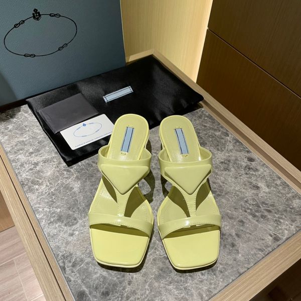 beach slippers designer men summer sandals ladies rubber black white blue flat thick sole sandals comfortable designer mens shoes size 35-40
beach slippers designer men summer sandals ladies rubber black white blue flat thick sole sandals comfortable designer mens shoes size 35-40