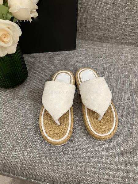 fashion flip flops 2023 summer new designer sandals luxury women beach slippers fashion leather classic logo print black white
fashion flip flops 2023 summer new designer sandals luxury women beach slippers fashion leather classic logo print black white