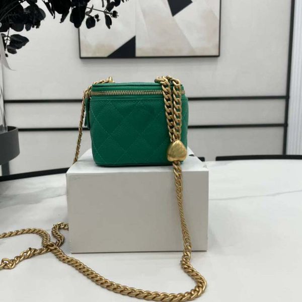 wallet chain designer bag fashion woman leather handheld designer classic diagonal stripes quilted chains double flap ladies metal chain mes
wallet chain designer bag fashion woman leather handheld designer classic diagonal stripes quilted chains double flap ladies metal chain mes