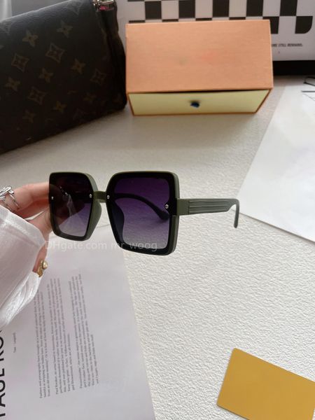 2023 ladies polarized sunglasses retro style travel eye protection fit type sunglasses, White;black
2023 ladies polarized sunglasses retro style travel eye protection fit type sunglasses, White;black