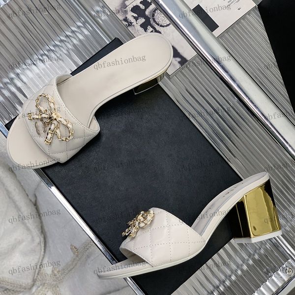 designer womens sandals thick heel 4cm slippers leather chain bow female ballet shoes alphabet pendant classic black banquet party street fa
designer womens sandals thick heel 4cm slippers leather chain bow female ballet shoes alphabet pendant classic black banquet party street fa