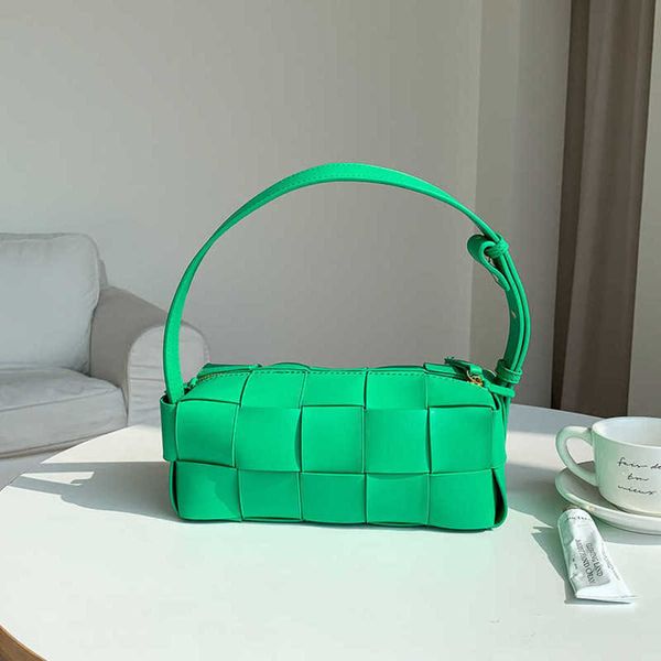 handmade woven bag handheld pillow bag small design premium single shoulder underarm bag 230322
handmade woven bag handheld pillow bag small design premium single shoulder underarm bag 230322