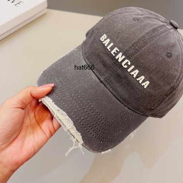 summer denim material washed and worn designer ball cap couple holiday sports letter printing 5 colors, Blue;gray
summer denim material washed and worn designer ball cap couple holiday sports letter printing 5 colors, Blue;gray
