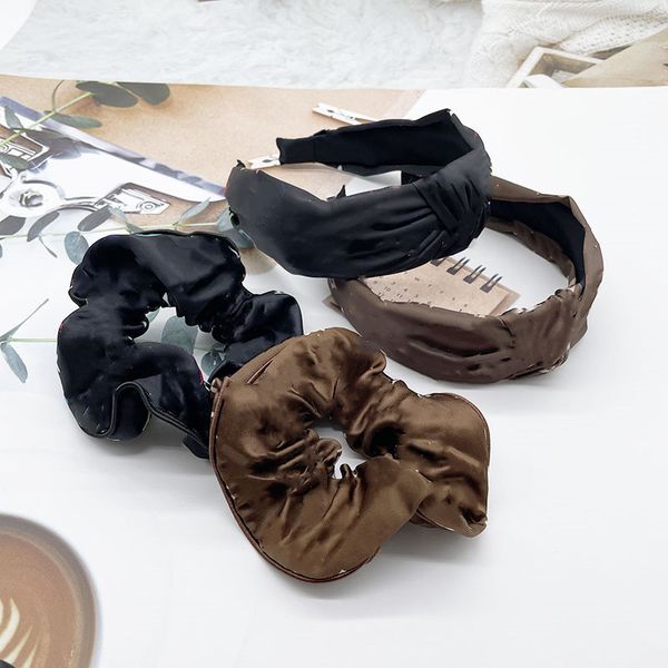 designer pd letter 2-piece set luxury headbands hair bands for women girl p brand elastic headband sports fitness headband head wrap 3 color
designer pd letter 2-piece set luxury headbands hair bands for women girl p brand elastic headband sports fitness headband head wrap 3 color