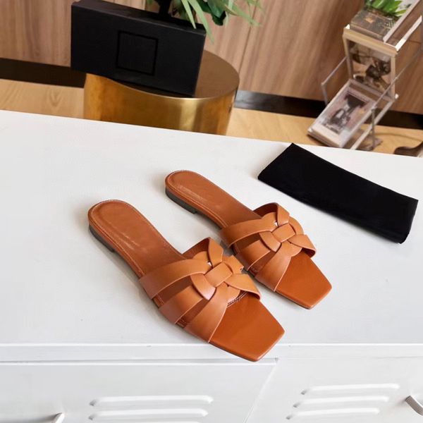 designer slipper luxury slides brand sandals woman slide men slippers flat bottom flip flop design sneakers leather sandal by 1978 032, Black
designer slipper luxury slides brand sandals woman slide men slippers flat bottom flip flop design sneakers leather sandal by 1978 032, Black