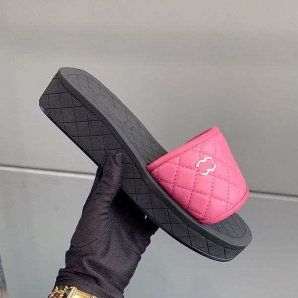 23ss designer platform heels 3.5cm slippers for womens sheepskin slip on sandals quilted texture slide ladies summer outdoor beach shoe wedg, Black
23ss designer platform heels 3.5cm slippers for womens sheepskin slip on sandals quilted texture slide ladies summer outdoor beach shoe wedg, Black
