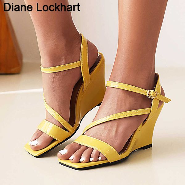 patent women sandals summer fashion brand high heels gladiator wedges narrow band party dress pump shoes chaussures femme 230403, Black
patent women sandals summer fashion brand high heels gladiator wedges narrow band party dress pump shoes chaussures femme 230403, Black