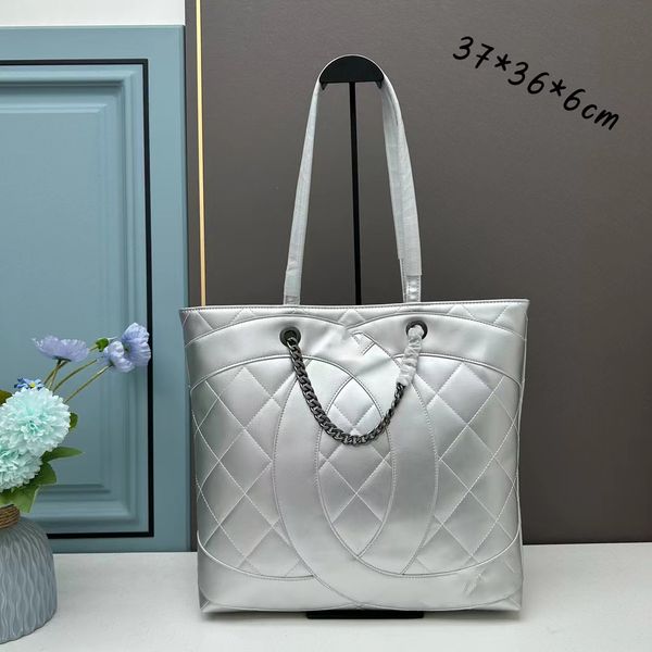 designer bag tote bag women's bag 2023 new luxury bag leather retro senior sense handbag shoulder bag
designer bag tote bag women's bag 2023 new luxury bag leather retro senior sense handbag shoulder bag