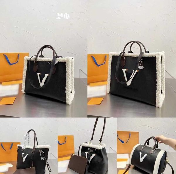 designer tote lamb wool teddy winter totes plush shopping bag large capacity package wool shoulder bags embroidery letter fur handbags
designer tote lamb wool teddy winter totes plush shopping bag large capacity package wool shoulder bags embroidery letter fur handbags