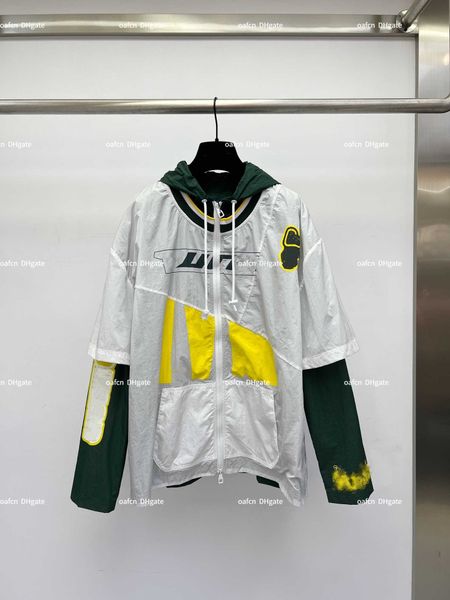 23ss designer jacket hooded silk screen process deconstruction elements high-quality slim stylist men's and women's windproof spli, Black;brown
23ss designer jacket hooded silk screen process deconstruction elements high-quality slim stylist men's and women's windproof spli, Black;brown