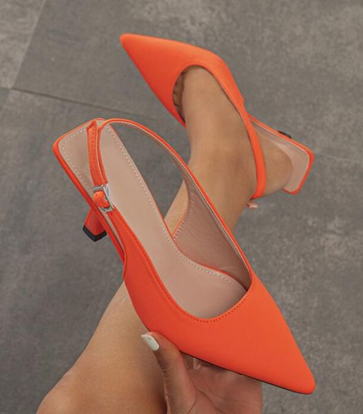 new pointed toe high heel back empty single shoes daily office women's shoes 35-42 stiletto party pumps, Black
new pointed toe high heel back empty single shoes daily office women's shoes 35-42 stiletto party pumps, Black