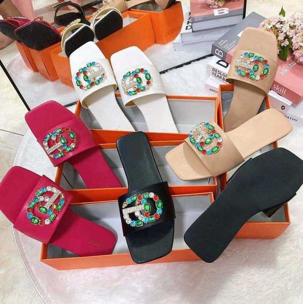 2023 luxury designer ladies slippers fashion rhinestone diamond g buckle flat heel leather famous sandals casual vacation beach flip-flops s, Black
2023 luxury designer ladies slippers fashion rhinestone diamond g buckle flat heel leather famous sandals casual vacation beach flip-flops s, Black