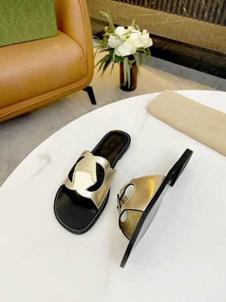 2023 fashion beach shoes leather women's slippers summer luxury smooth women's beach sandals party weddin gggity slippers k642
2023 fashion beach shoes leather women's slippers summer luxury smooth women's beach sandals party weddin gggity slippers k642