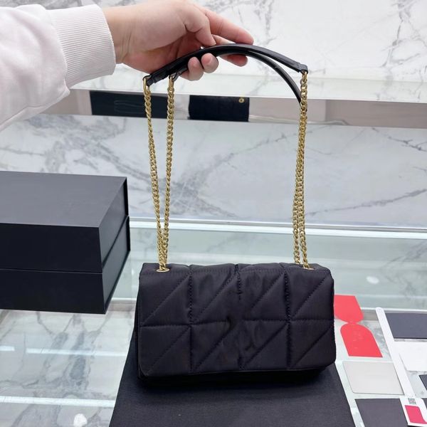 designer bag fashion leisure chain bag senior sense full classic envelope bag commuter temperament shoulder bag
designer bag fashion leisure chain bag senior sense full classic envelope bag commuter temperament shoulder bag