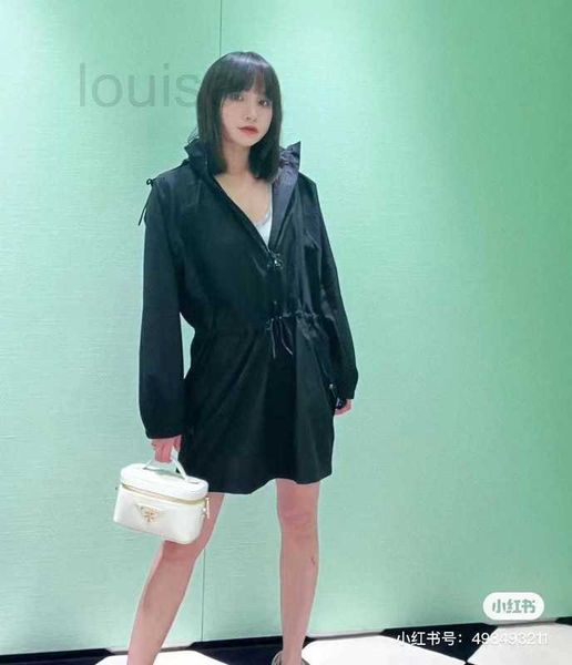 runway dresses designer 23 spring/summer new fashion triangle embroidery drawstring hooded long sleeve shirt dress d5kd, Black
runway dresses designer 23 spring/summer new fashion triangle embroidery drawstring hooded long sleeve shirt dress d5kd, Black