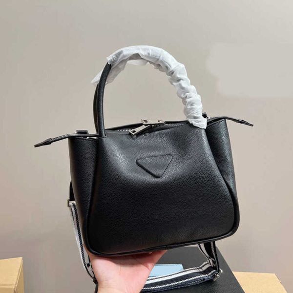 hobo bag women designer bags luxurys handbags leather zipper shoulder crossbody handbags lady wide shoulder strap luxury handbags 230224
hobo bag women designer bags luxurys handbags leather zipper shoulder crossbody handbags lady wide shoulder strap luxury handbags 230224