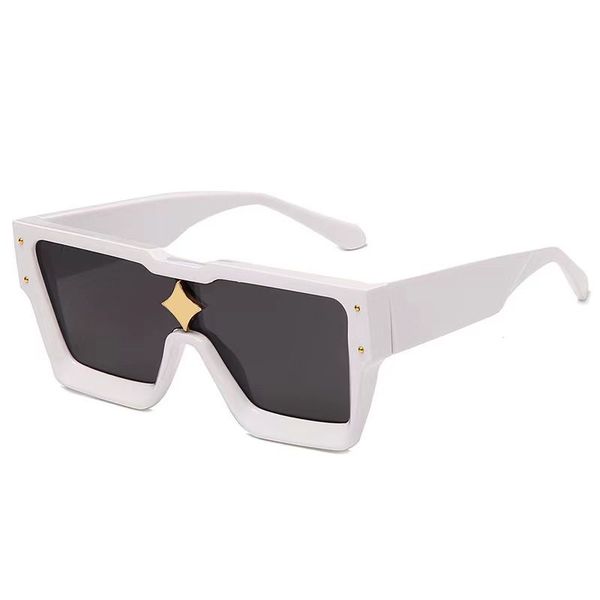 luxury sunglasses fashion designer square sunglasses high-quality wearing comfort internet celebrity fashion glasses model l031, White;black
luxury sunglasses fashion designer square sunglasses high-quality wearing comfort internet celebrity fashion glasses model l031, White;black