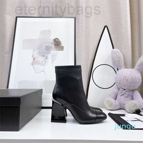 new style 2022 designer vintage short boots can be worn in autumn and winter showing thin sheepskin and breathable high heels gorgeous 82 cc, Black
new style 2022 designer vintage short boots can be worn in autumn and winter showing thin sheepskin and breathable high heels gorgeous 82 cc, Black