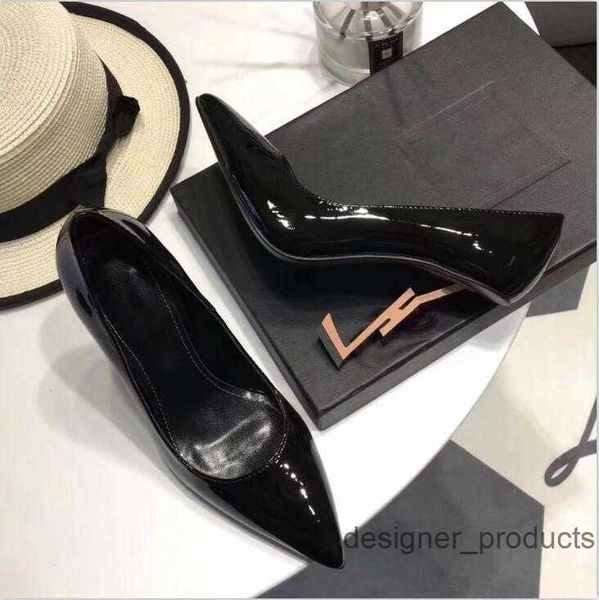 2020 new fashion ladies high heels exquisite and comfortable strap women letters high heel short boots leather material size 35-42 yslitys y, Black
2020 new fashion ladies high heels exquisite and comfortable strap women letters high heel short boots leather material size 35-42 yslitys y, Black
