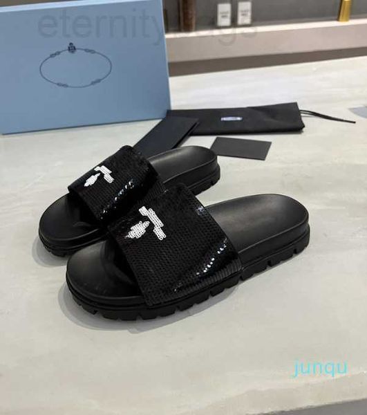 p triangle prad flip 2022-flops slippers womens sandals men fashion indoor shoes black rubber flats slippler
p triangle prad flip 2022-flops slippers womens sandals men fashion indoor shoes black rubber flats slippler