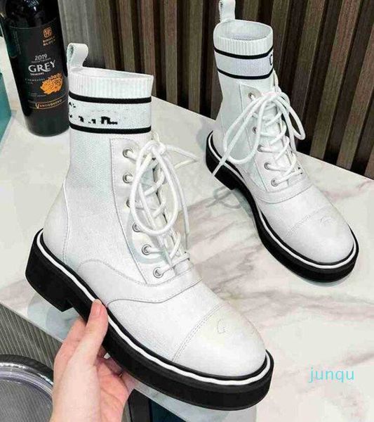 design winter boots fashion women vintage channel decorative leather cotton cloth wool warm keeping high heel thick sole snow 2023 ccity, Black
design winter boots fashion women vintage channel decorative leather cotton cloth wool warm keeping high heel thick sole snow 2023 ccity, Black