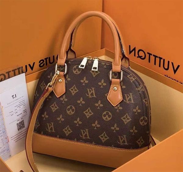 designer tote alma bb shell bag women handbag leather shoulder bags crossbody bag messenger handbags with lock and key
designer tote alma bb shell bag women handbag leather shoulder bags crossbody bag messenger handbags with lock and key