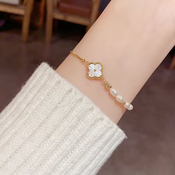 Vans Designer Loves Necklace Fashion jewelry four clover Pendant necklaces flowers 18k gold Cleeflry Mother of pearl chain for women girls jewellery gifts
Vans Designer Loves Necklace Fashion jewelry four clover Pendant necklaces flowers 18k gold Cleeflry Mother of pearl chain for women girls jewellery gifts