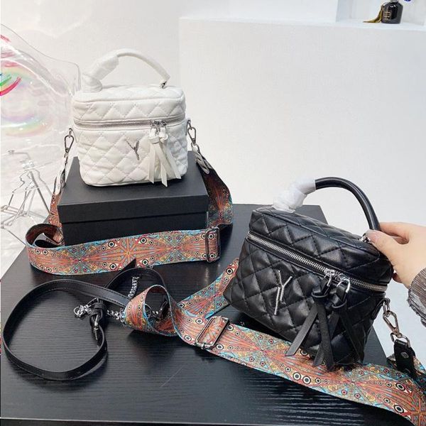 shoulder bag classic women crossbody bags shoulder handbags designer luxury portable box cosmetic lipstick bag sheepskin black ladies f avic
shoulder bag classic women crossbody bags shoulder handbags designer luxury portable box cosmetic lipstick bag sheepskin black ladies f avic