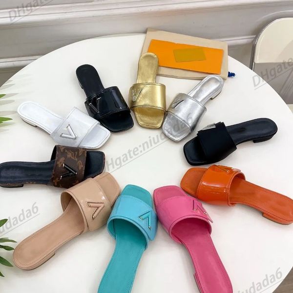 luxury fashion designer slide slipper for women flat shake mule metallic with box men shoe lambskin shinny leather easy to wear high heel la, Black
luxury fashion designer slide slipper for women flat shake mule metallic with box men shoe lambskin shinny leather easy to wear high heel la, Black