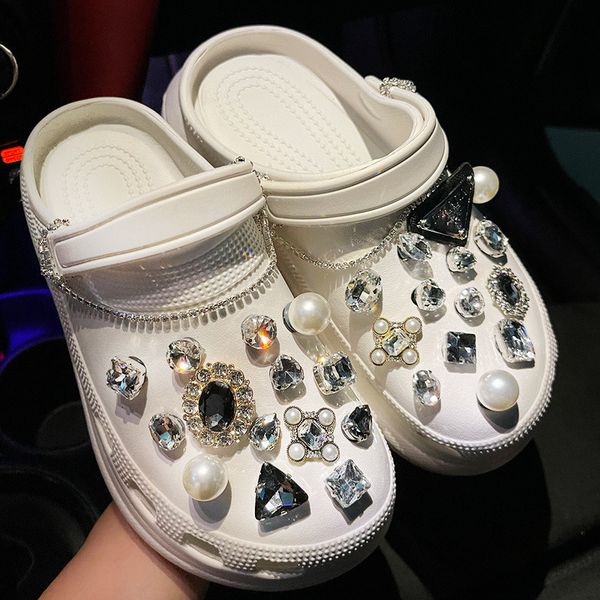 shoe parts accessories 31pcs pearl rhinestones croc charms designer diy shiny gem shoes decaration charm for croc jibs clogs kids boy women, White;pink
shoe parts accessories 31pcs pearl rhinestones croc charms designer diy shiny gem shoes decaration charm for croc jibs clogs kids boy women, White;pink