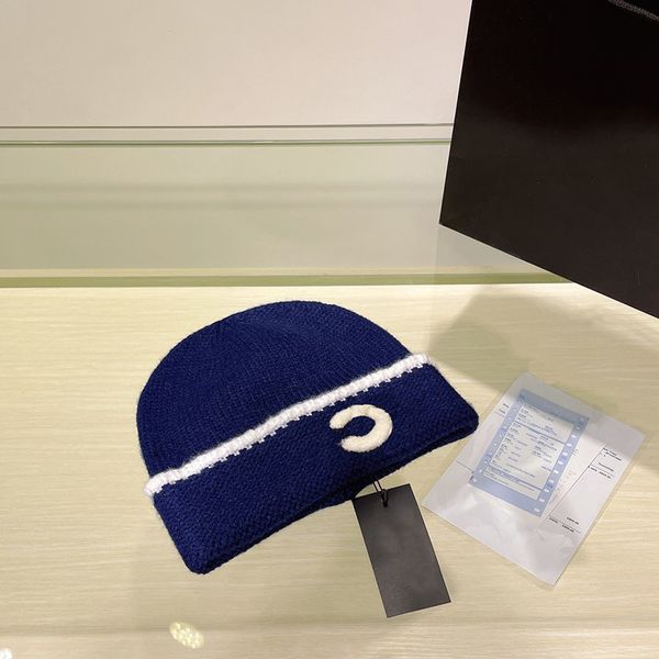 Classic Designer Beanie Cap Bonnet Winter Hat for Men Women Breathable Ear Protection and Outdoor Warmth Mixed Color Trend
Classic Designer Beanie Cap Bonnet Winter Hat for Men Women Breathable Ear Protection and Outdoor Warmth Mixed Color Trend