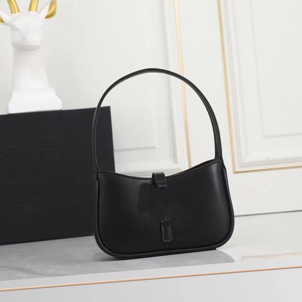 2023 designer luxury handbag armpit bag wallet 710310
2023 designer luxury handbag armpit bag wallet 710310