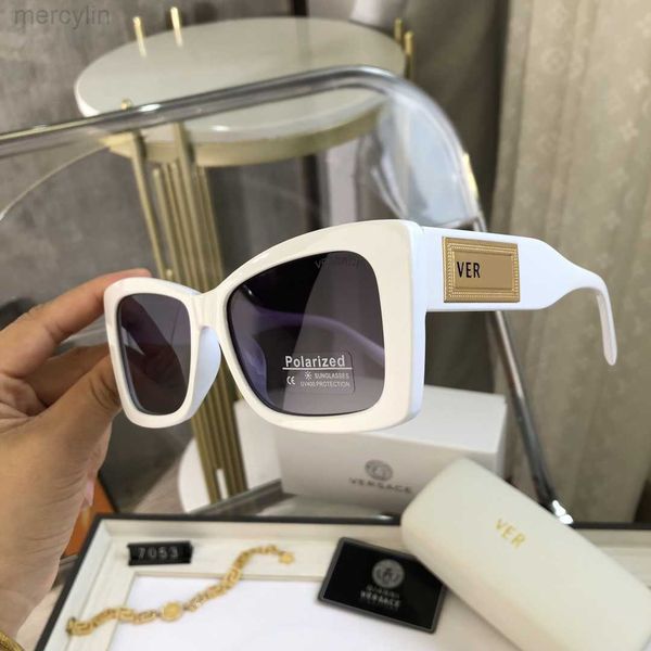 luxury designer versage sunglasses men's women's vercace sunglasses poly nylon lens full frame fashion trend leisure sunglasses ou, White;black
luxury designer versage sunglasses men's women's vercace sunglasses poly nylon lens full frame fashion trend leisure sunglasses ou, White;black