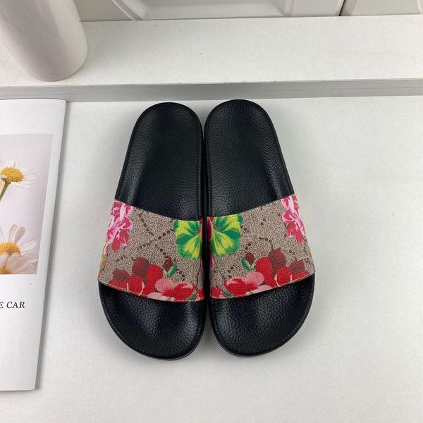 size 36-48 slippers for men women fashion luxury floral striped pantoufle summer rubber fabric flats flip flops sliders designer slides sand, Black
size 36-48 slippers for men women fashion luxury floral striped pantoufle summer rubber fabric flats flip flops sliders designer slides sand, Black