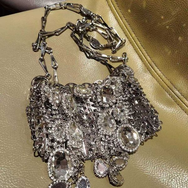 2023 new summer crystal bag heavy industry aluminum sheet diamond chain underarm bag crossbody shoulder bag shiny small bag 230401 
2023 new summer crystal bag heavy industry aluminum sheet diamond chain underarm bag crossbody shoulder bag shiny small bag 230401