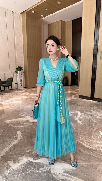 long dress delicate v-neck long dress women's spring/summer temperament slim pressed pleated 7/4 sleeve blue romantic french dress, Black
long dress delicate v-neck long dress women's spring/summer temperament slim pressed pleated 7/4 sleeve blue romantic french dress, Black
