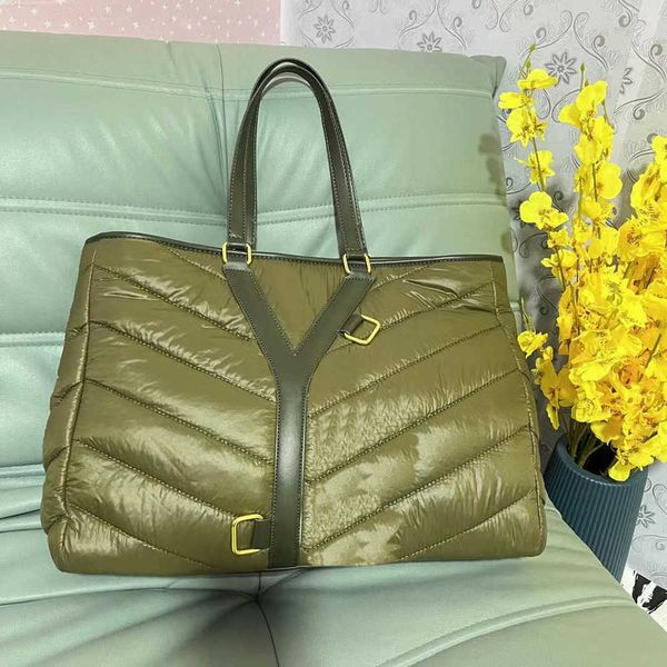 designer tote handbag women down handbags luxury plaid leather handbag classic letter printing cotton shoulder holiday beach tote bags 22101
designer tote handbag women down handbags luxury plaid leather handbag classic letter printing cotton shoulder holiday beach tote bags 22101