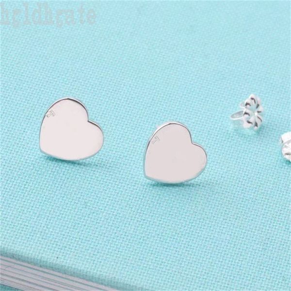ladies stud earrings 2023 classic love earring luxury wedding party return to ohrringe heart tag with letter carving designer earring jewelr, Golden;silver
ladies stud earrings 2023 classic love earring luxury wedding party return to ohrringe heart tag with letter carving designer earring jewelr, Golden;silver