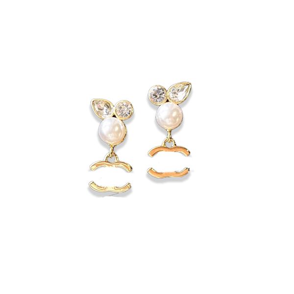 designer dangle stud earrings for women stamp chandelier brand 18k gold plated crystal rhinestone fashion women temperament earring wedding, Silver
designer dangle stud earrings for women stamp chandelier brand 18k gold plated crystal rhinestone fashion women temperament earring wedding, Silver