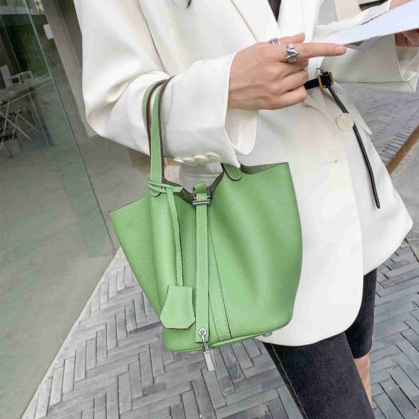 designer luxury bag vegetable basket women's bucket layer cowhide soft fashion leisure handbag versatile and simpleshm1qzey picotin
designer luxury bag vegetable basket women's bucket layer cowhide soft fashion leisure handbag versatile and simpleshm1qzey picotin