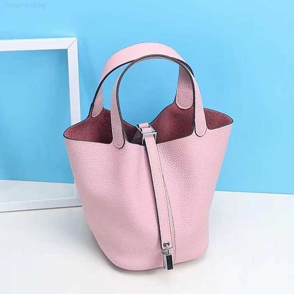 designer luxury lychee pattern casual vegetable basket bag leather fashion versatile bucket wrap head layer cowhide large capacity handbaggh
designer luxury lychee pattern casual vegetable basket bag leather fashion versatile bucket wrap head layer cowhide large capacity handbaggh