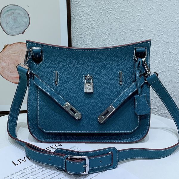 fashion crossbody bag handbags genuine leather women shoulder bags silver hardware lock catch removable adjustable strap large capacity tote
fashion crossbody bag handbags genuine leather women shoulder bags silver hardware lock catch removable adjustable strap large capacity tote