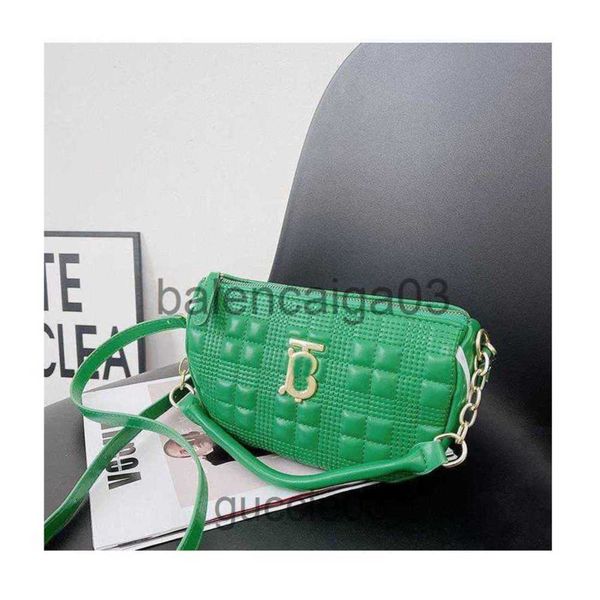 designer burbrery tb bag tote shoulder messenger handbag mens womans luxurious new vintage fashion leather large capacity single shoulder zi
designer burbrery tb bag tote shoulder messenger handbag mens womans luxurious new vintage fashion leather large capacity single shoulder zi
